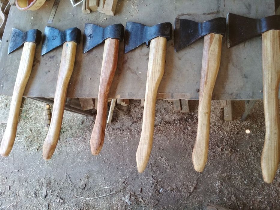 Болта-Тапор Лопатка Кетмень Кувалды кирка Коса