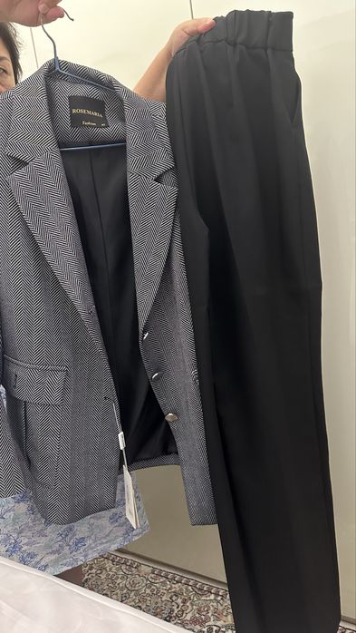 Костюм новый женский брючный,48 р-р