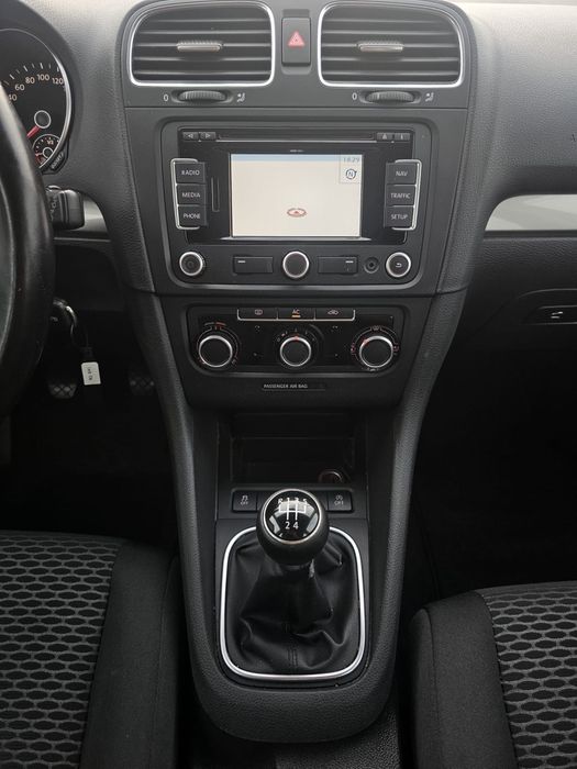 Volkswagen Golf VI