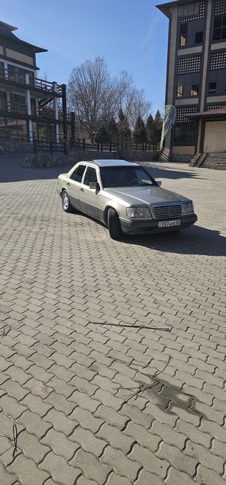 Mercedes Benz 220