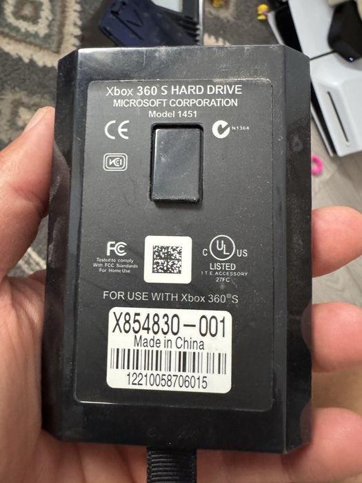 Xbox 360 slim cu incarcator