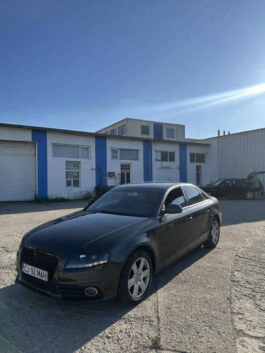 Vând Audi A4 B8