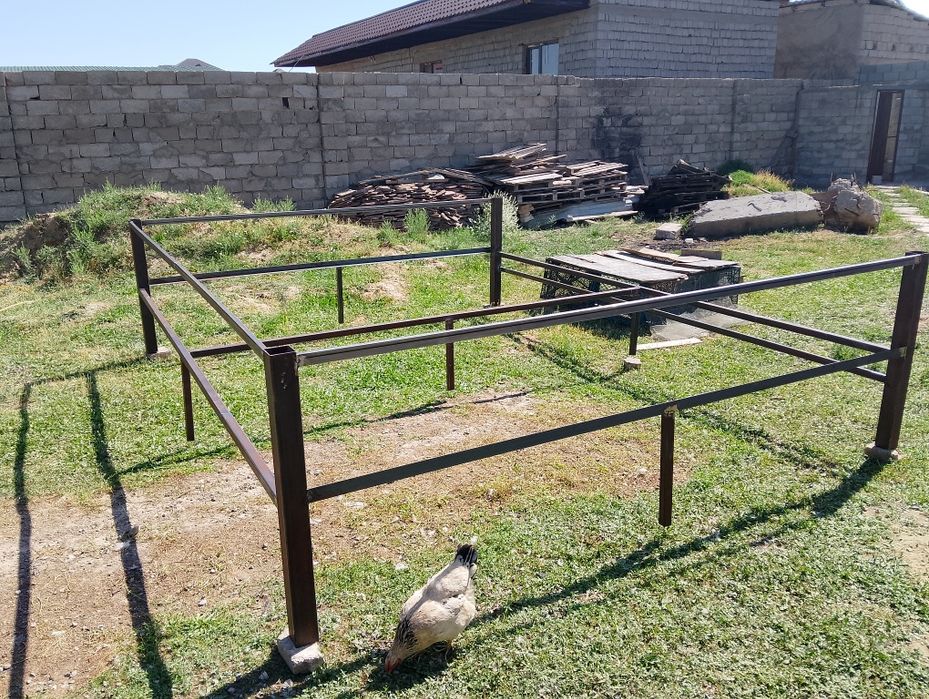 тапчан сатыдады.