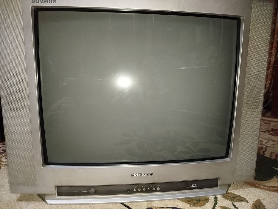 Продам телевизор