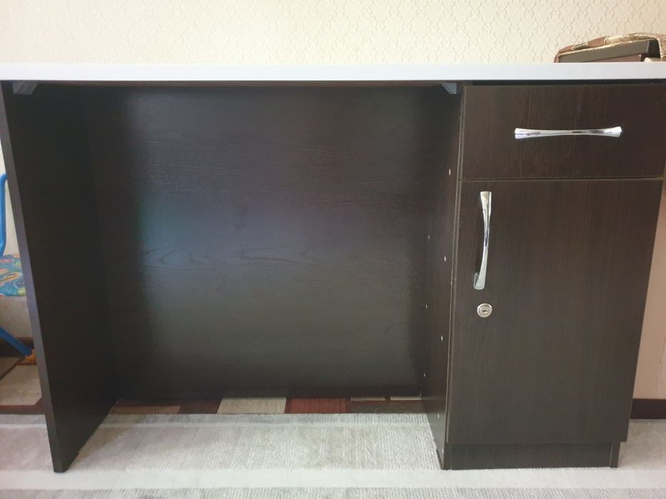 Стол для маникюра