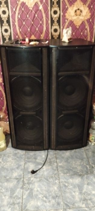 Boxe mari de vânzare