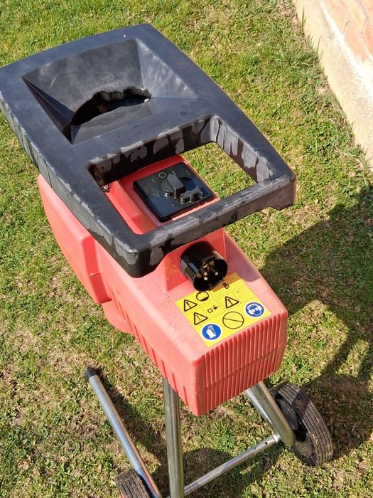 Tocător de grădină electric Uniropa 2400W.