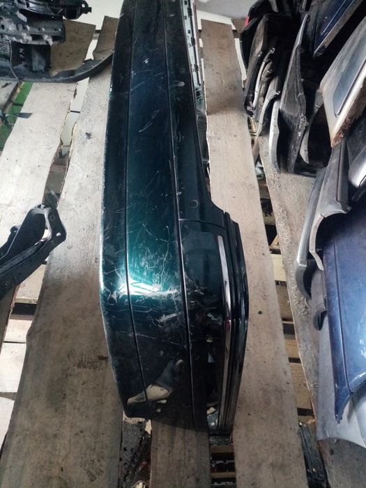 Бампер задний на Mercedes E 210 универсал