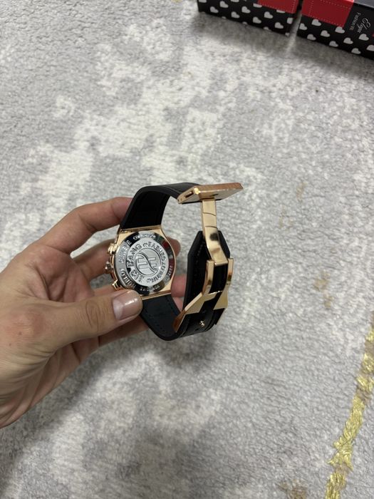 HUBLOT часы для парней