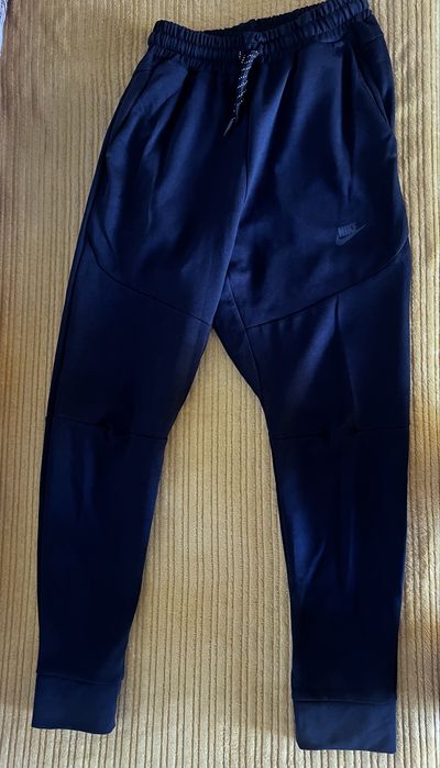Compleu Nike tech model nou