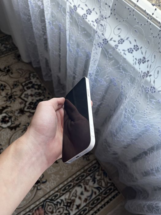 Продам Айфон 12 / 128