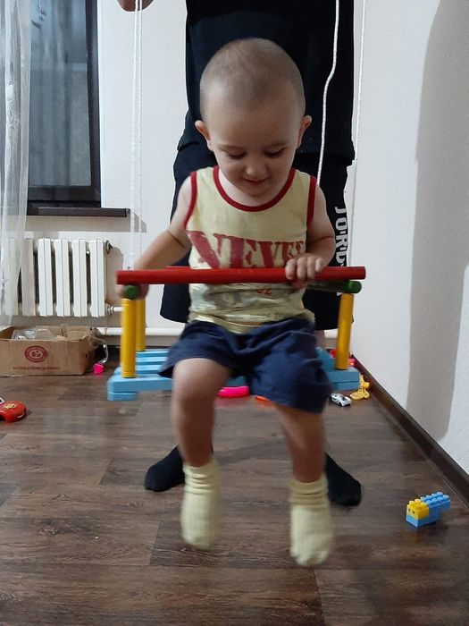 Качели деревянные подвесные