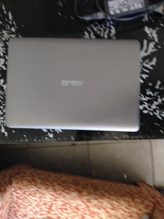 Лаптоп ASUS  E403N Notebook PC