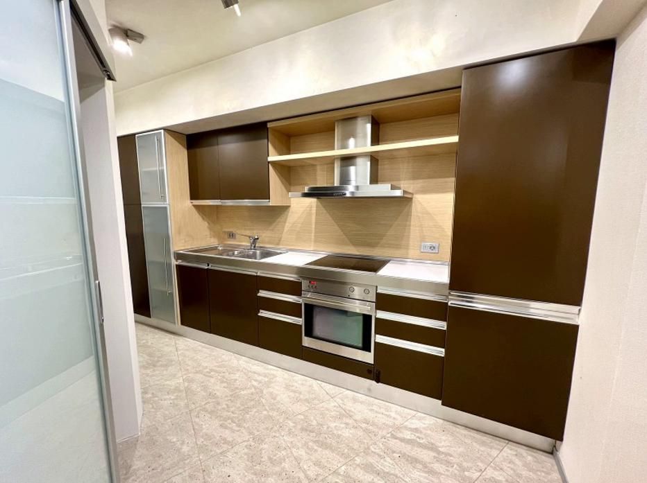 Дава се под наем Тристаен апартамент в София, Витоша - 135 кв.м за 1100 € - Снимка #3