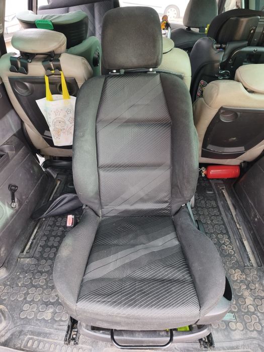 Продавам седалки за Peugeot 307
