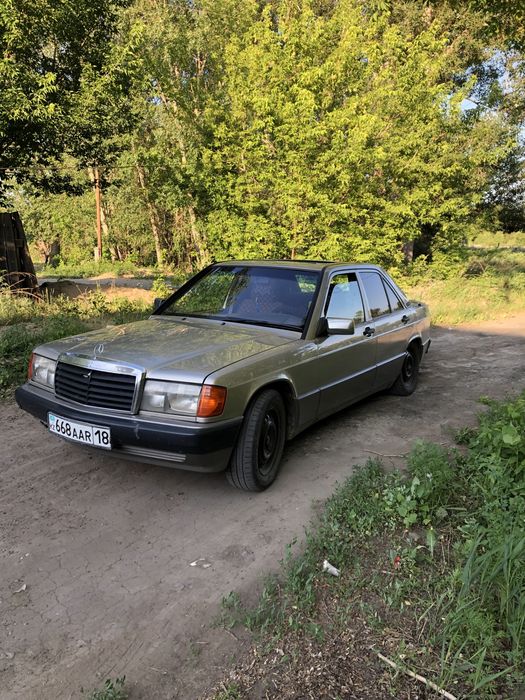 Продам обмен мерс 190