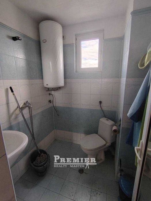 Етаж от къща в с.Тънково