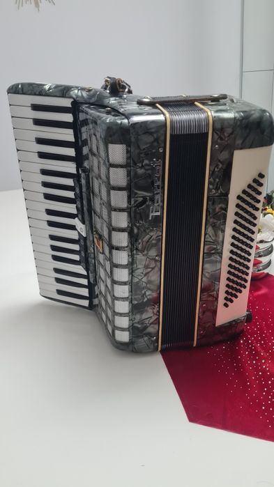 Acordeon Parot 80basi,Hohner 60basi Firotti 96 si Hohner 120