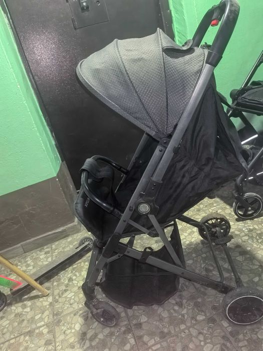 Коляска прогулочная