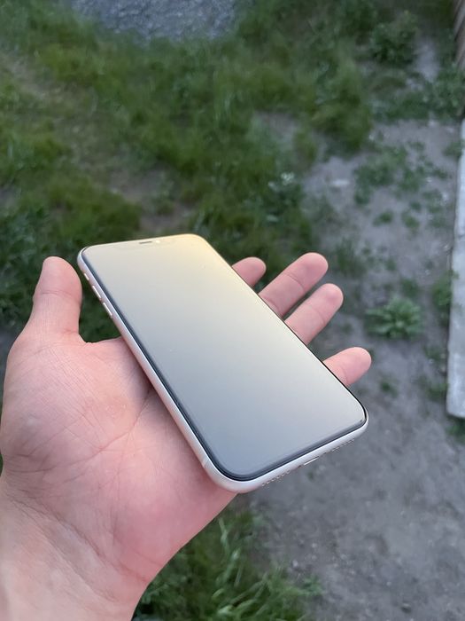 Продам айфон 11 в идеальном состоянии