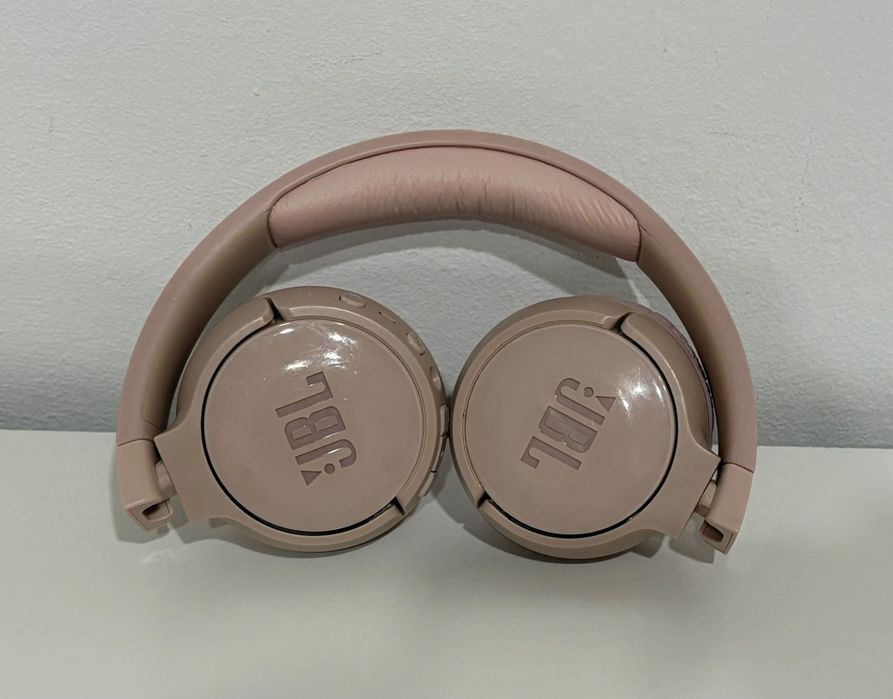Căști On-Ear cu Noise Cancelling JBL Tune 600BTNC – Stare impecabilă (ca noi)