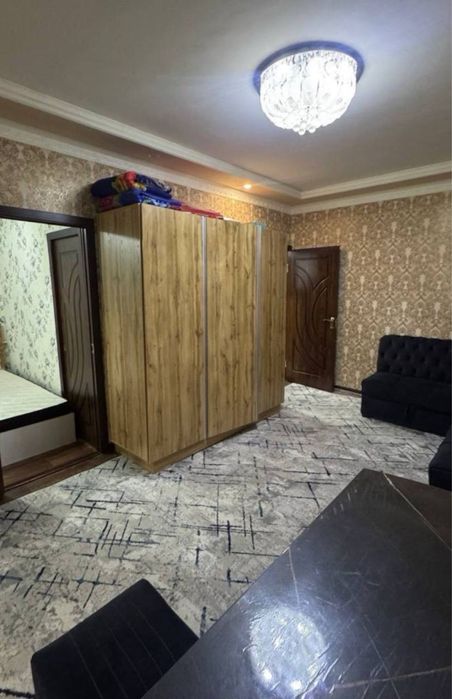 Продаю 1в2 комнатную квартиру Чиланзар 19 кв