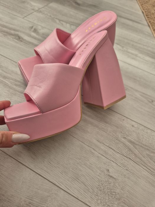 Чехли с платформа