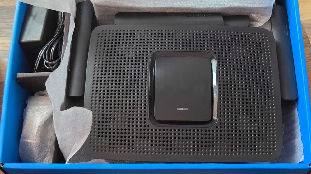 Рутер: Linksys EA8300 Max-Stream AC2200