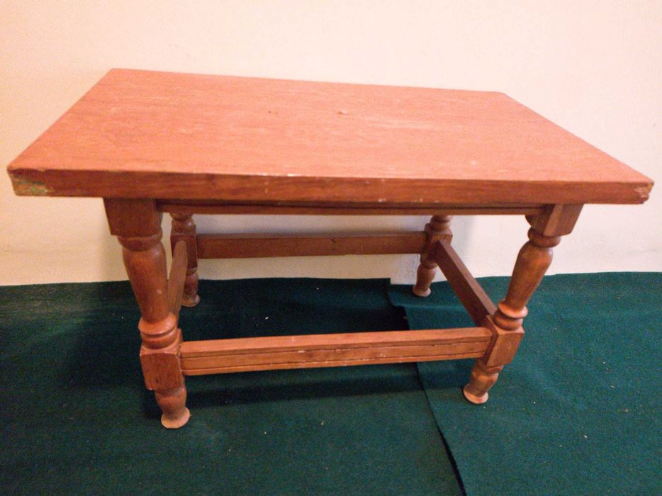 Vand o masa cafea din lemn si o masa plianta extensibila