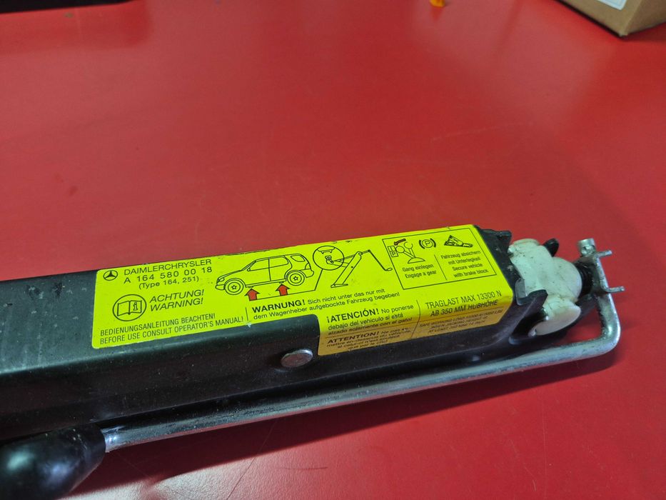 Cric AUTO SUV - Original OEM Mercedes ML W164 GL Gle - Stare Impecabila COD A1645800018