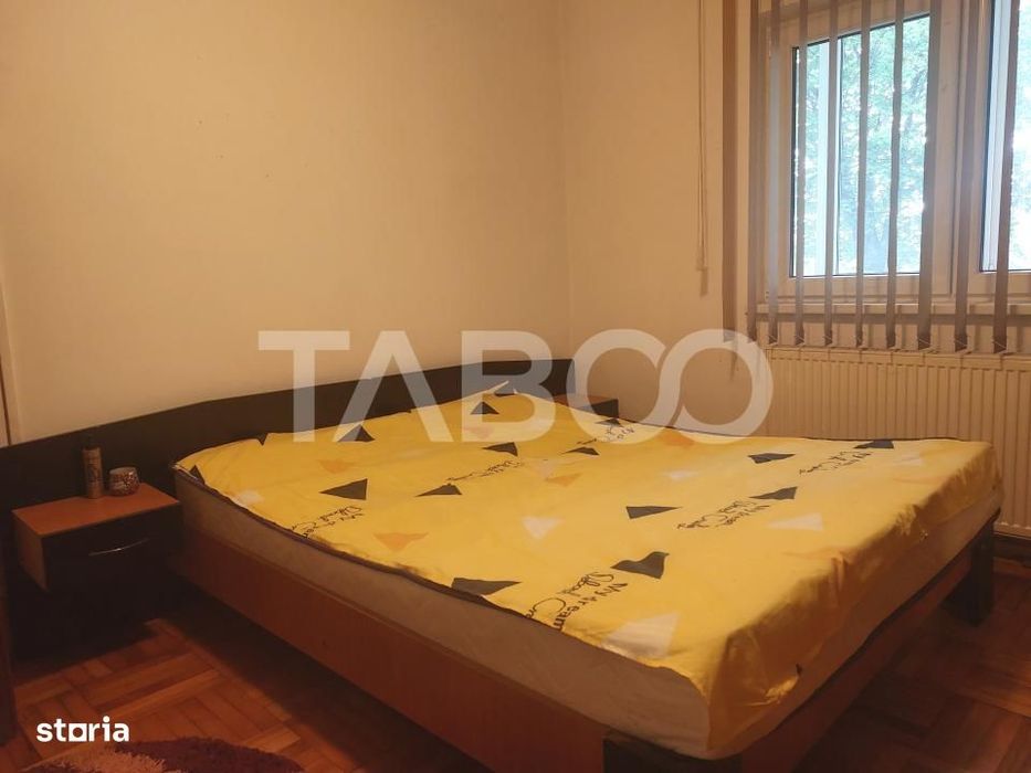 Apartament cu 2 camere decomandate si balcon de inchiriat in Strand - Vedere 6