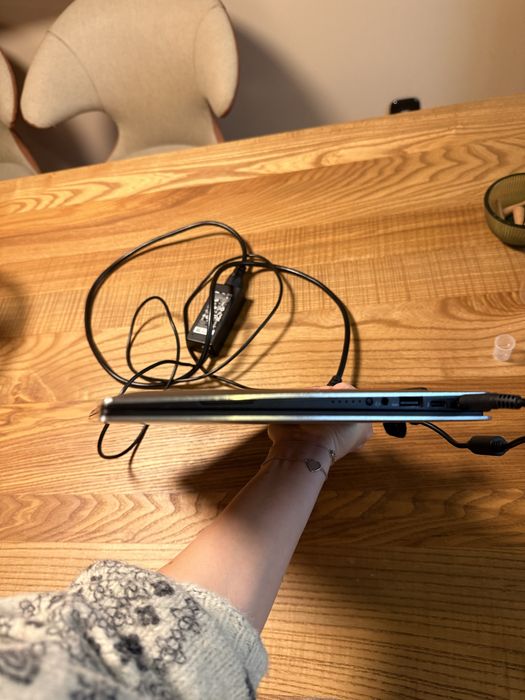 Dell XPS 13 9350 – Intel i5, 8GB RAM, ultrabook premium