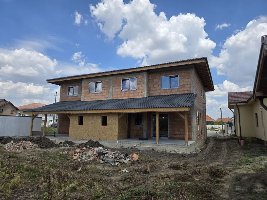 Vand Duplex Giarmata Vii la Rosu Sau Finisat