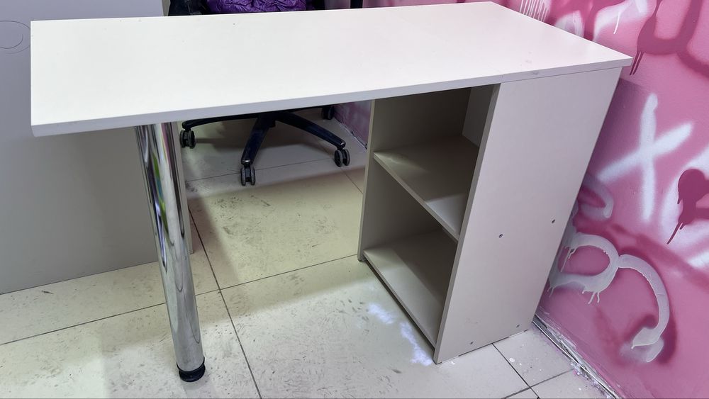 Стол для маникюра и прочее