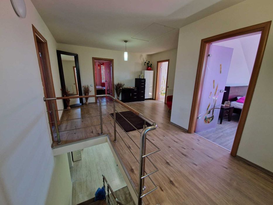 Vand casa Geamana , Bradu