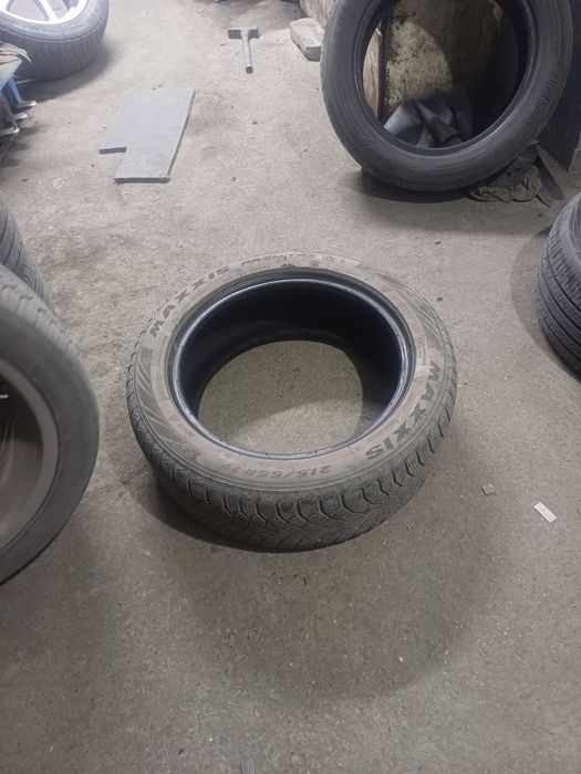 Продам шины "MAXXIS "