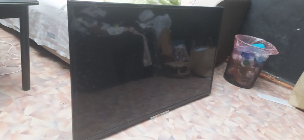 Продам телевизор yasin 43E5000