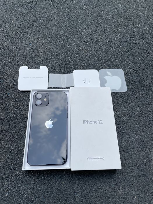 Срочно продам айфон 12