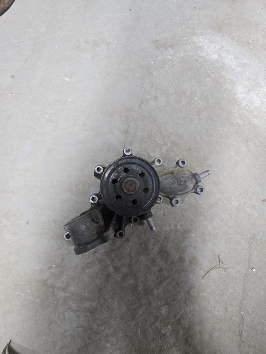 Помпа на тайота 200