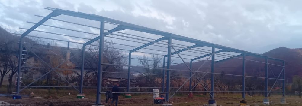 Vand hale metalice mici si mari industriale