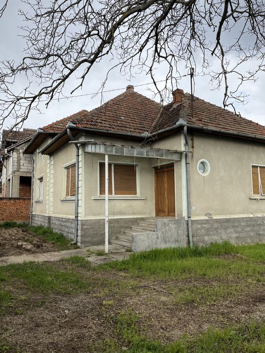 Casă de vânzare - central Beiuș!