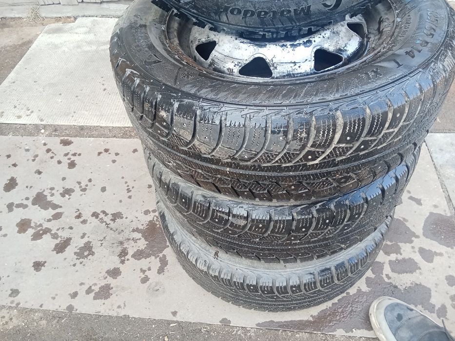 Продам резину с дисками audi 80 b3