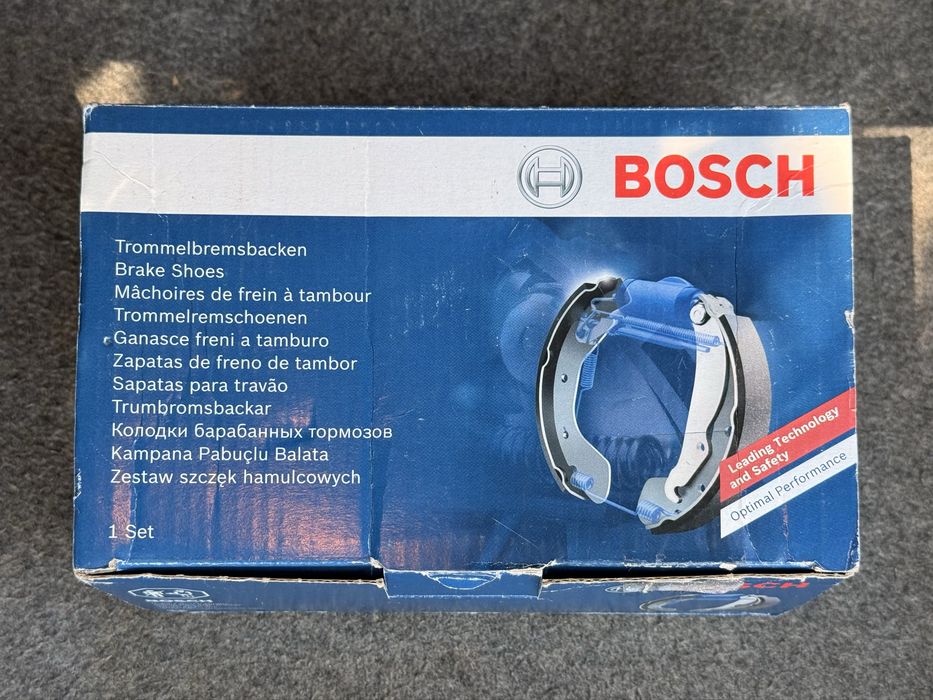 BOSCH  Чисто нов комплект накладки челюсти за ръчна спирачка -  BMW Е39 Е46 Е87 Е90 F20 F30 и др. модели!!!