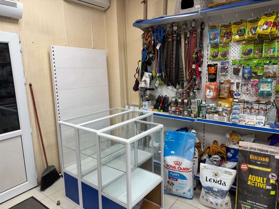 Витрина стекляная