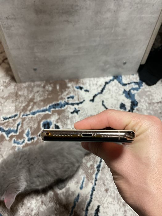 Iphone 11 pro max sotiladi