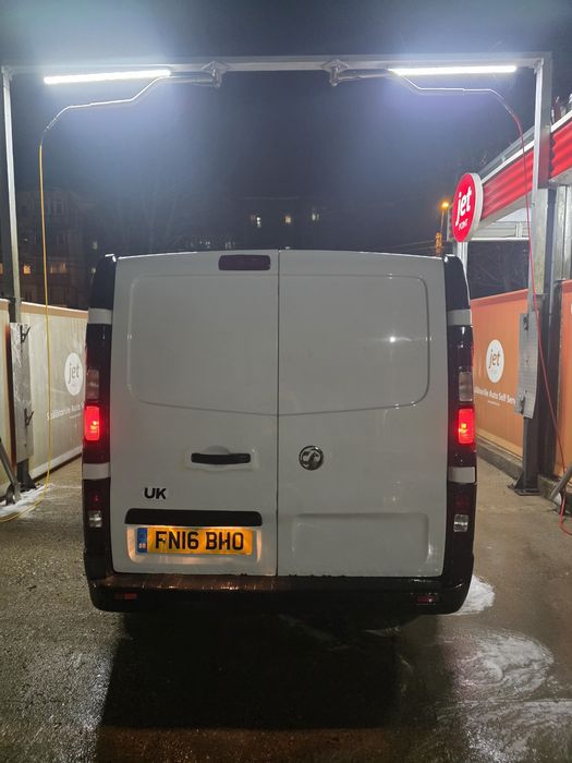 Vauxhall opel vivaro 2016