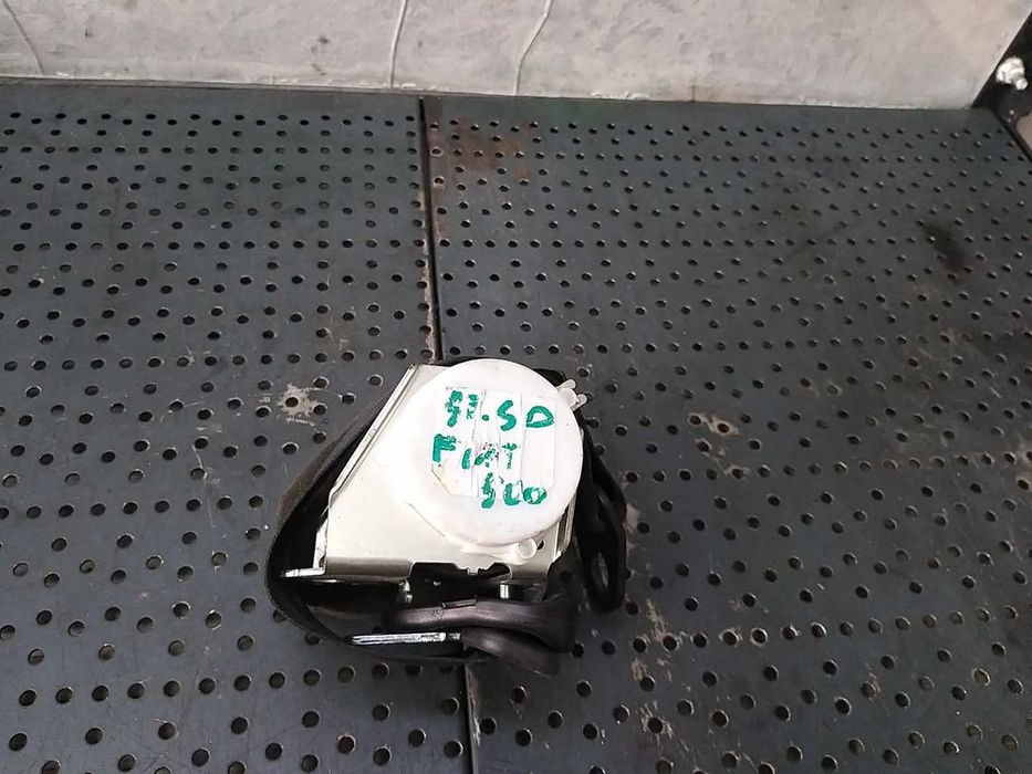 Centura siguranta stanga spate fiat 500