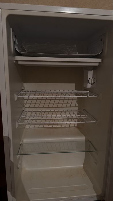 Холодильник Elenberg