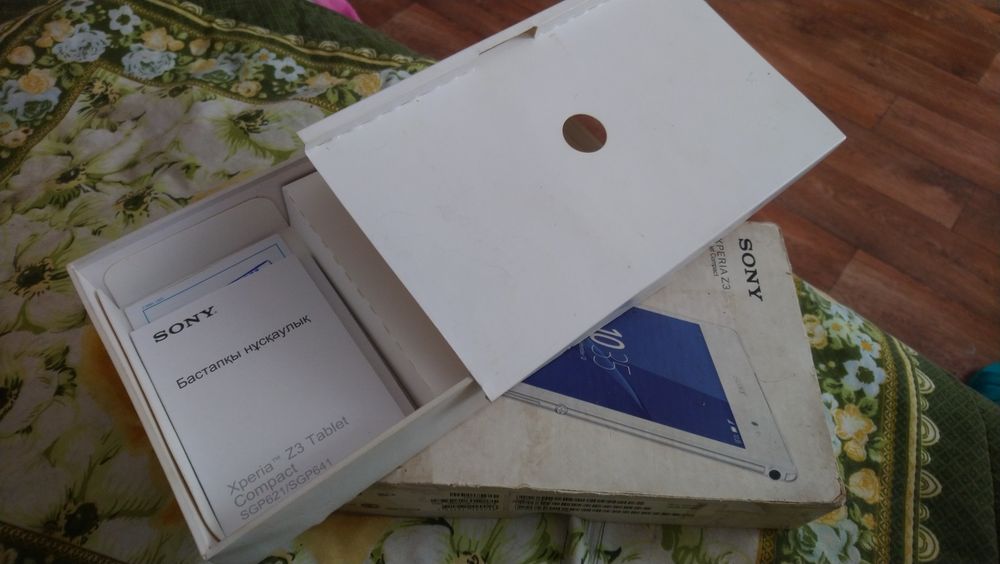 Продам планшет sony Xperia z 3 Tablet Compact