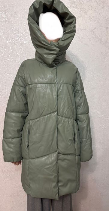 Куртки зимние с капюшоном